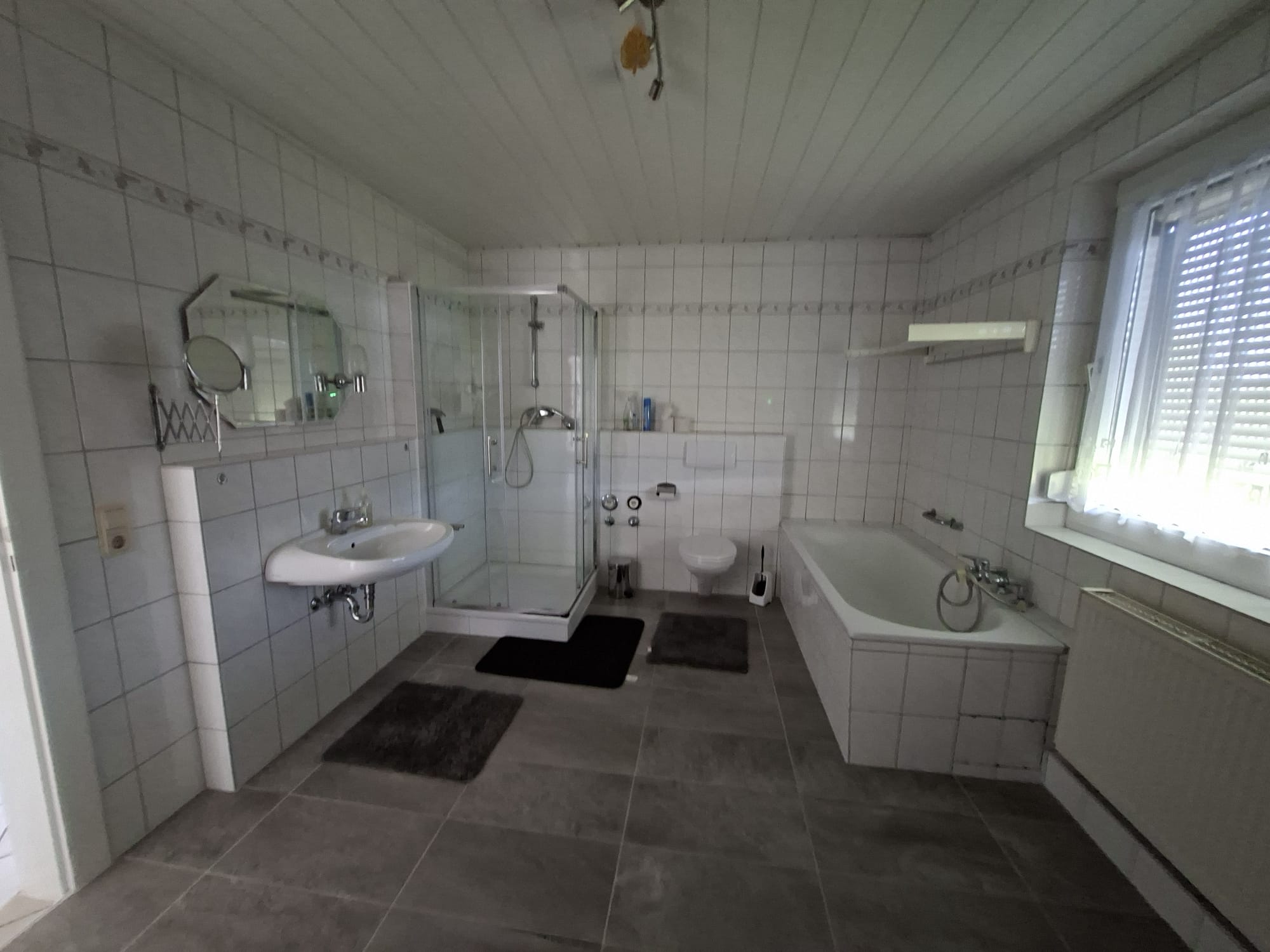 Badezimmer – Wohnung im Obergeschoss